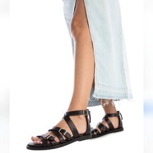 Carmela Love For Leather Strappy Gladiator Buckle Sandals 37 7